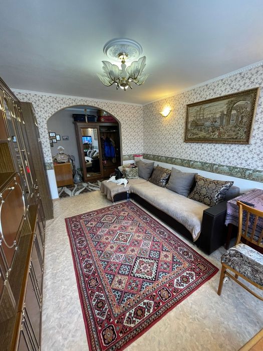 Продам 2 комн.район 1000 мелочей!