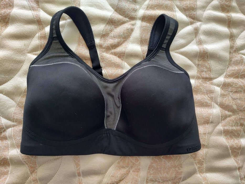 Нови спортни сутиени
