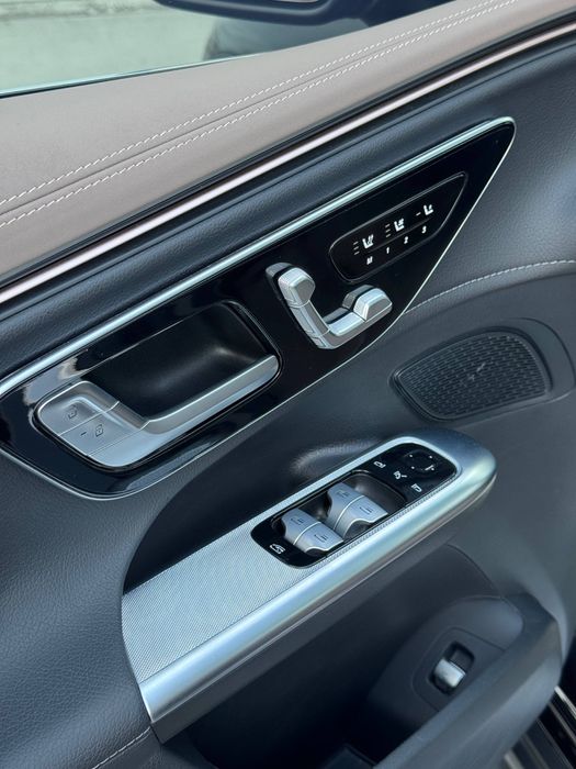 Mersedes benz EQE 500 SUV