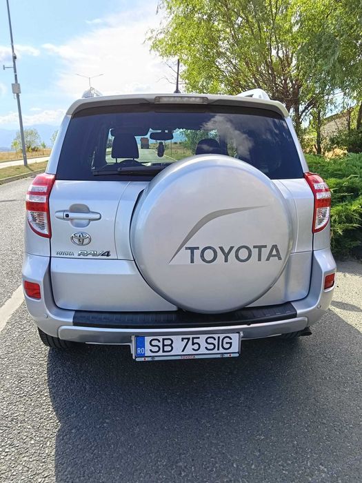 Mașină Toyota RAV4 2009