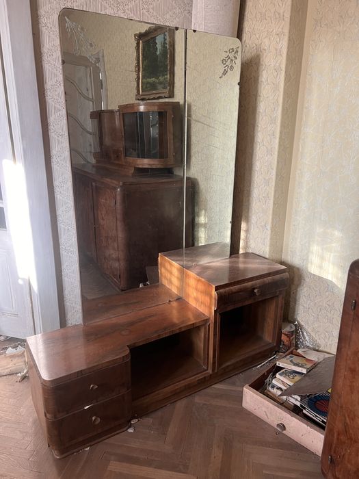 mobila antica lemn masiv