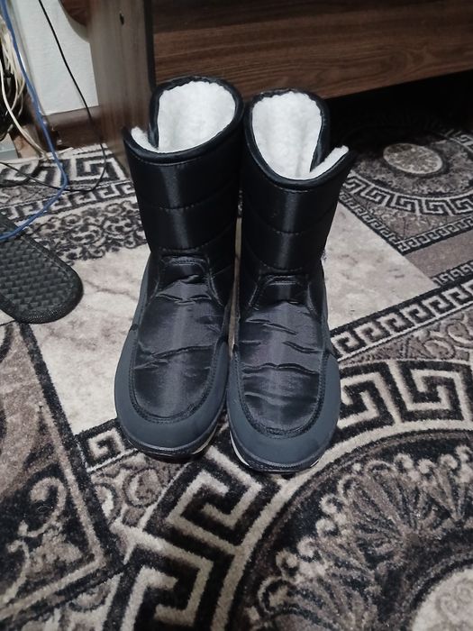 Продам зимние сапоги