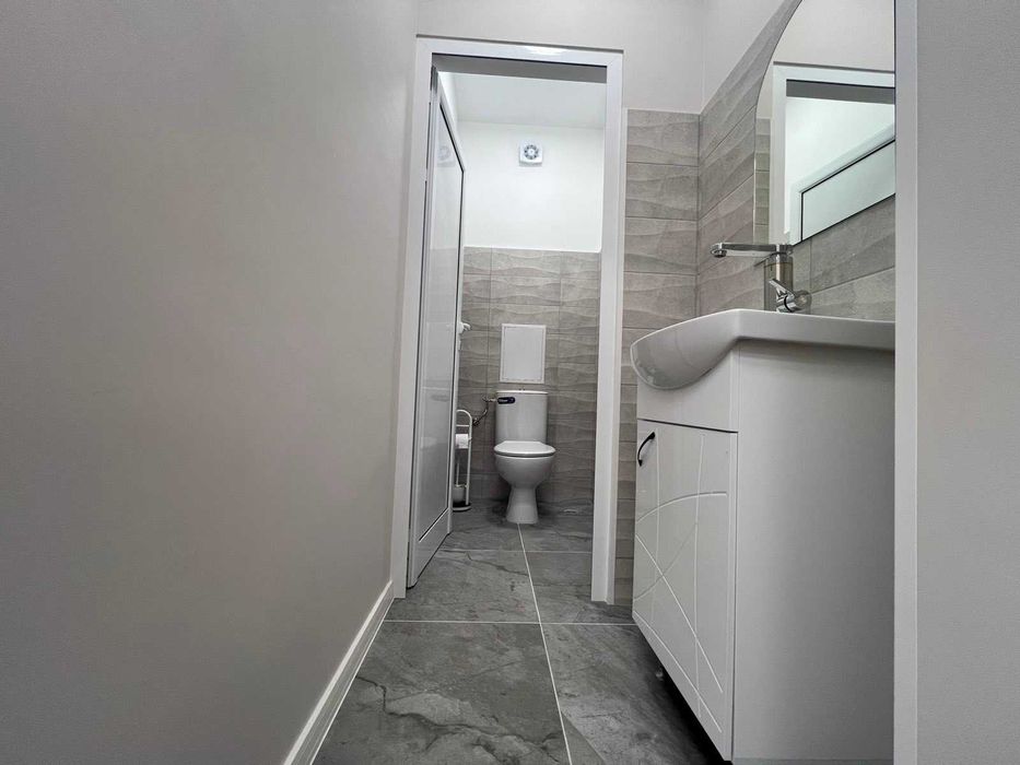 Дава се под наем Магазин в София, Център - 21 кв.м за 390 € - Снимка #2