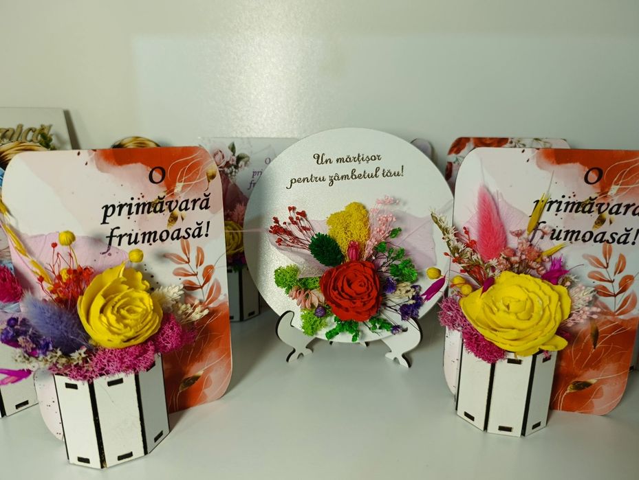 Decorațiuni licheni si flori