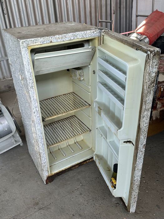 Холодильник советский