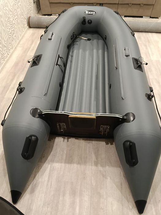 Продам лодку Инзер 280 нднд