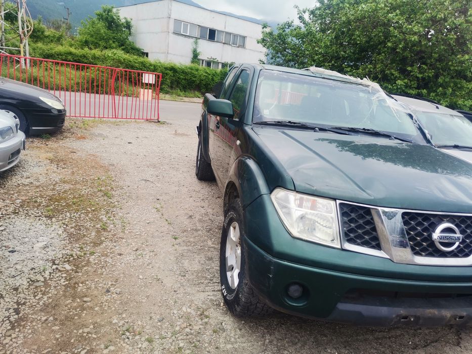 Nissan navara 2.5dci yd25 171кс за части внос Италия