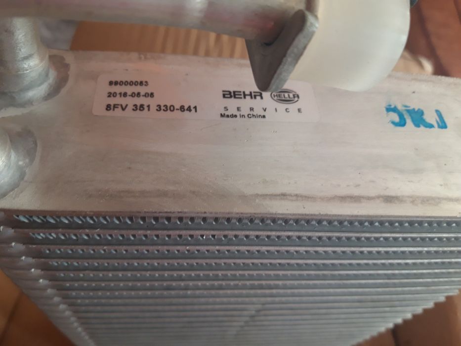 Радиатор кондиционера для БМВ