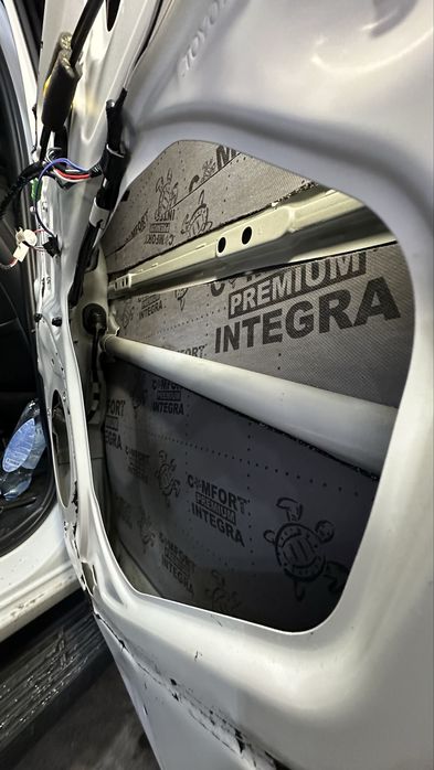 Установка автозвука CM PLUS