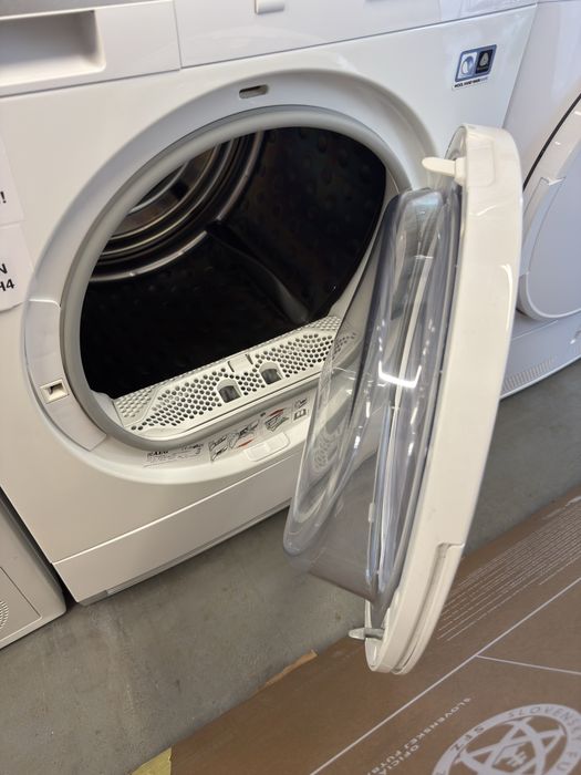 Uscător rufe cu pompă de căldură Lavatherm AEG T76785IH4