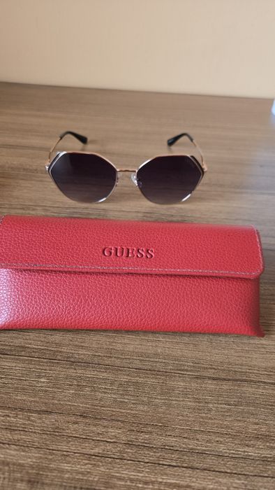 Дамски слънчеви очила Guess