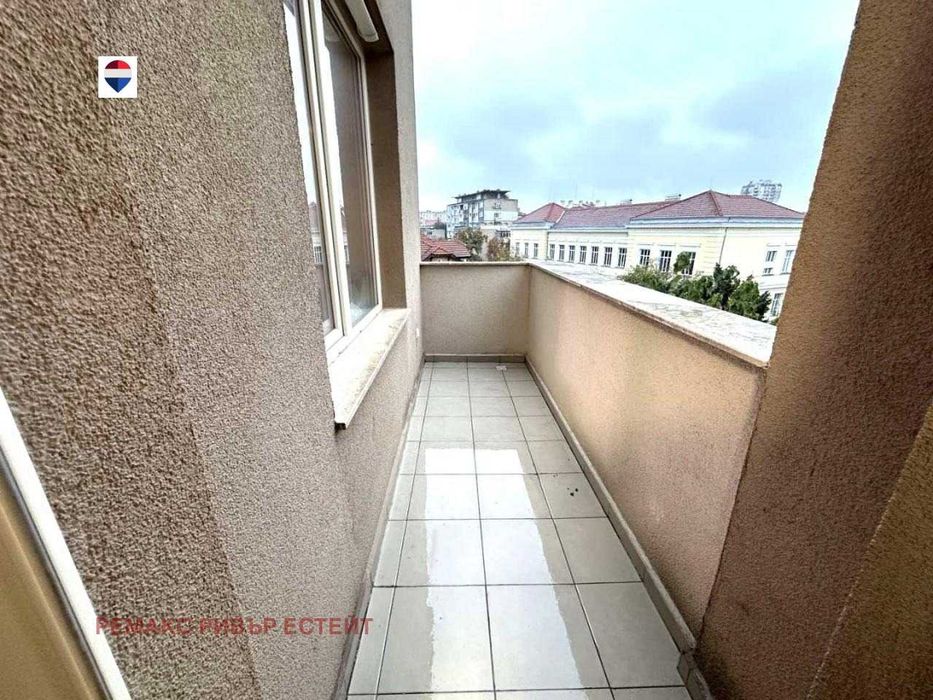 Продава се Двустаен апартамент в Русе, Център - 66 кв.м за 2120 €/кв.м - Снимка #6