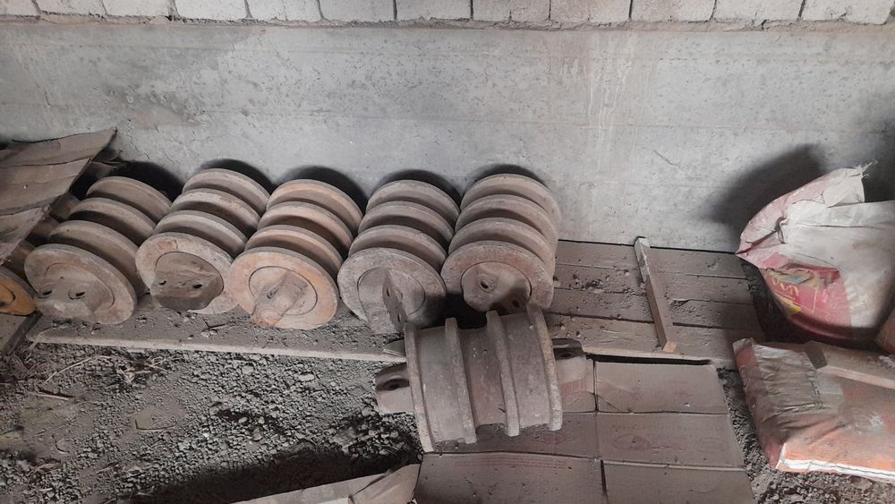 Каток КАМАЦУ 300 долор