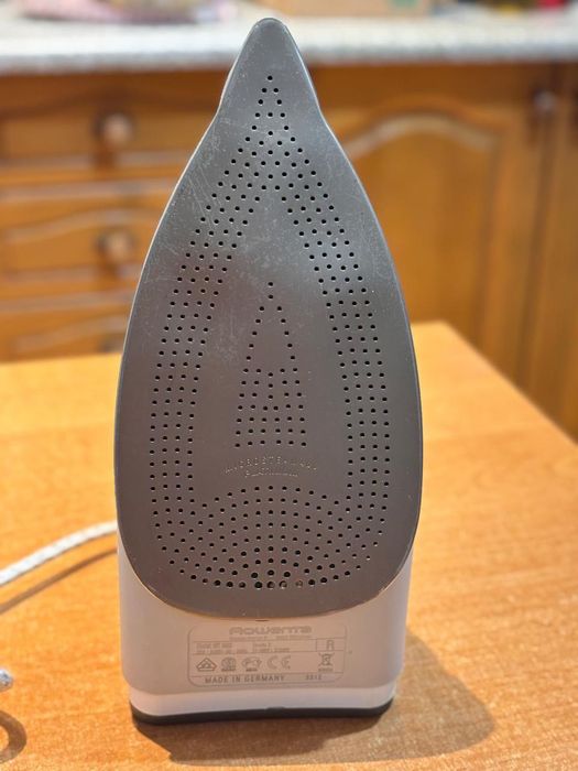 Утюг  бренд  Rowenta