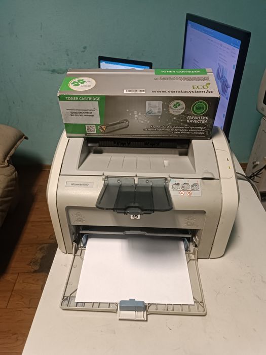 Продам принтер НР 1020