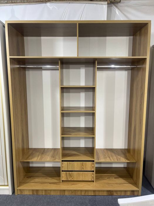 Шкаф купе  М2 с антресолью.