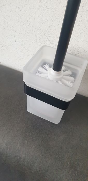 Четка за тоалетна