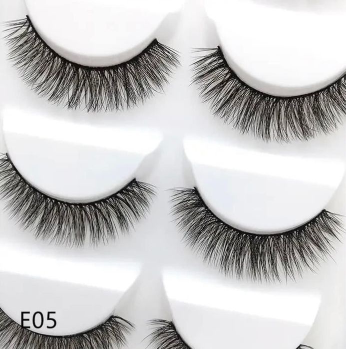 Изкуствени мигли на лента