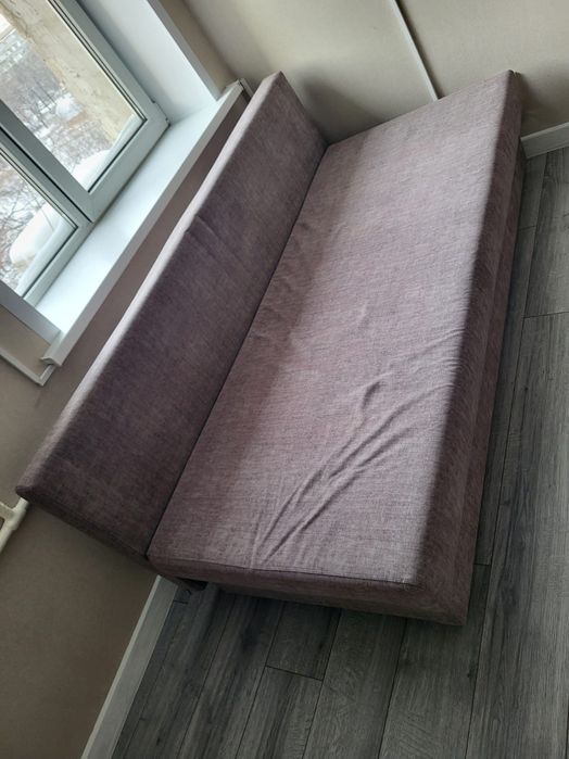 Диван в хорошем состоянии