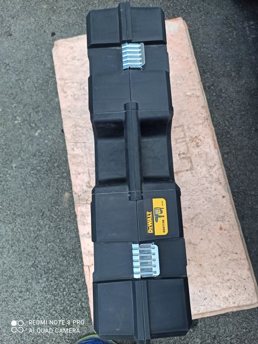 Перфоратор DEWALT D25773K