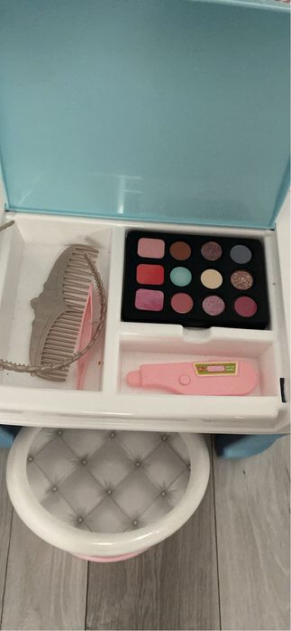 Детска гримьорна в оригинална кутия