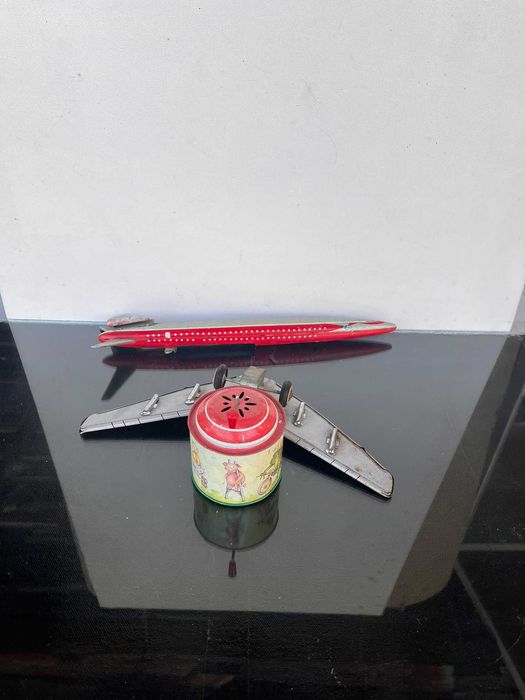 lot de 3 jucarii vechi Avioane cu defecte sau  lipsuri pentru diverse