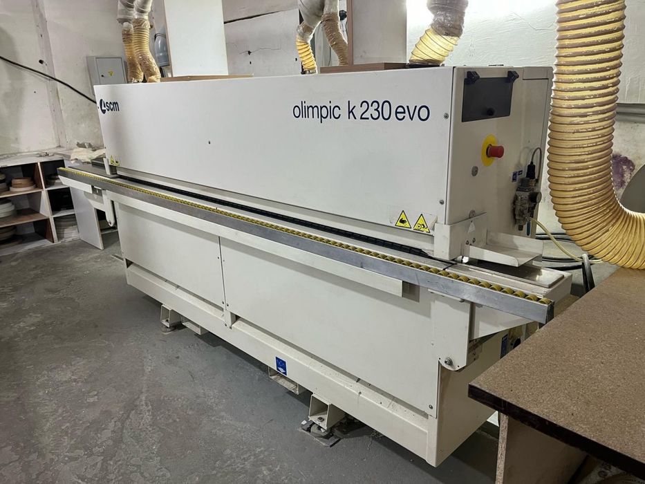 Кромкооблицовочный станок scm