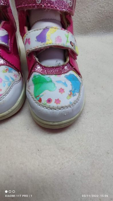 Детски спортни обувки 2 чифта 30 лв /Disney и маратонки Nike