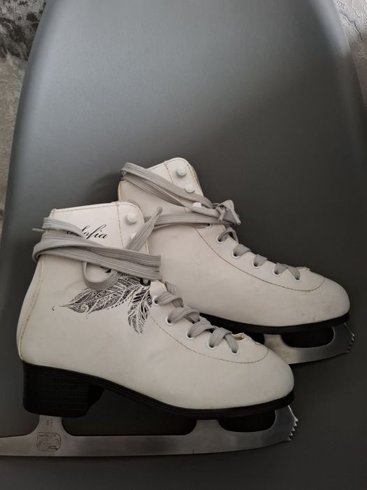 Продам коньки 34 размера