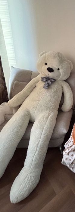 Большой белый медведь