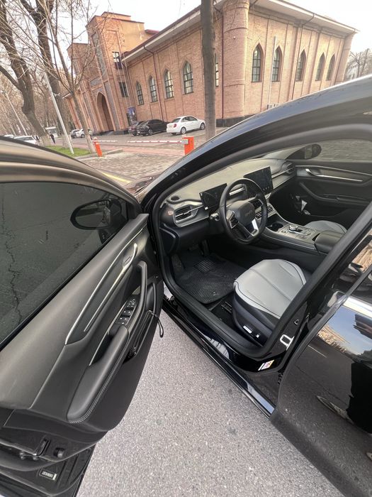 Byd chazor dm-i Luxe