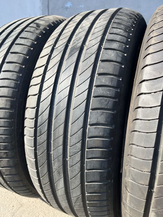 4 бр. летни гуми 215/55/17 Michelin DOT 1124/0722 5-6 mm
