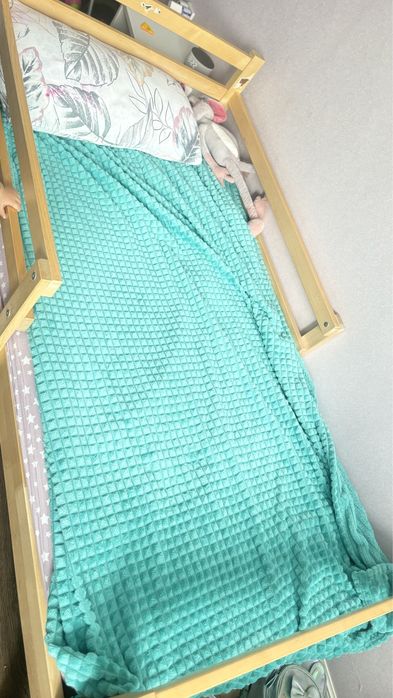 Кровать для детей и подросток .