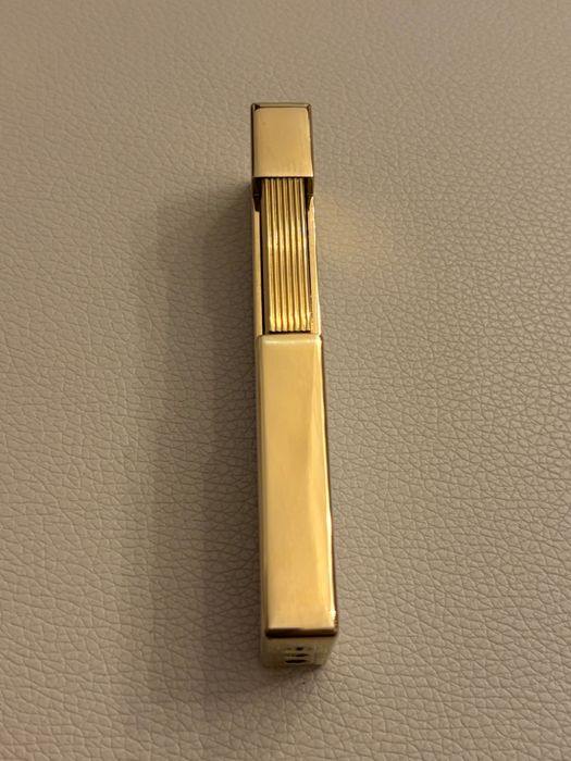 Запалка S.T.Dupont Twiggy Lacquered Lighter ROMEO y JULIETA WHITE