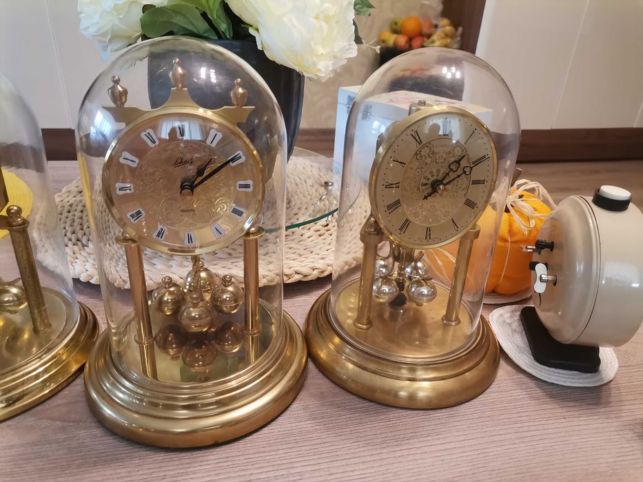 400 дневни кварцови часовници