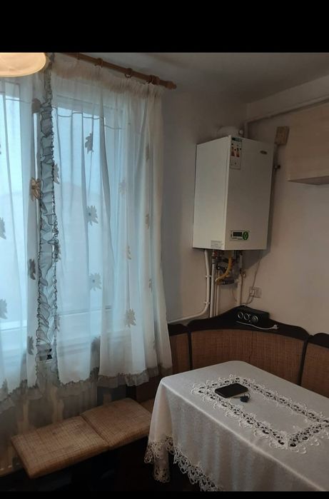 Închiriez apartament 2 camere