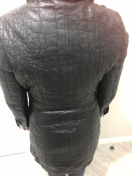 Продам кожаное пальто