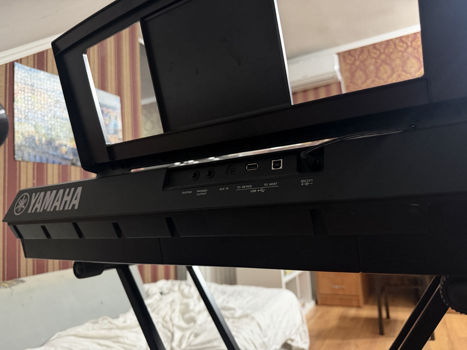 Синтезатор  Yamaha