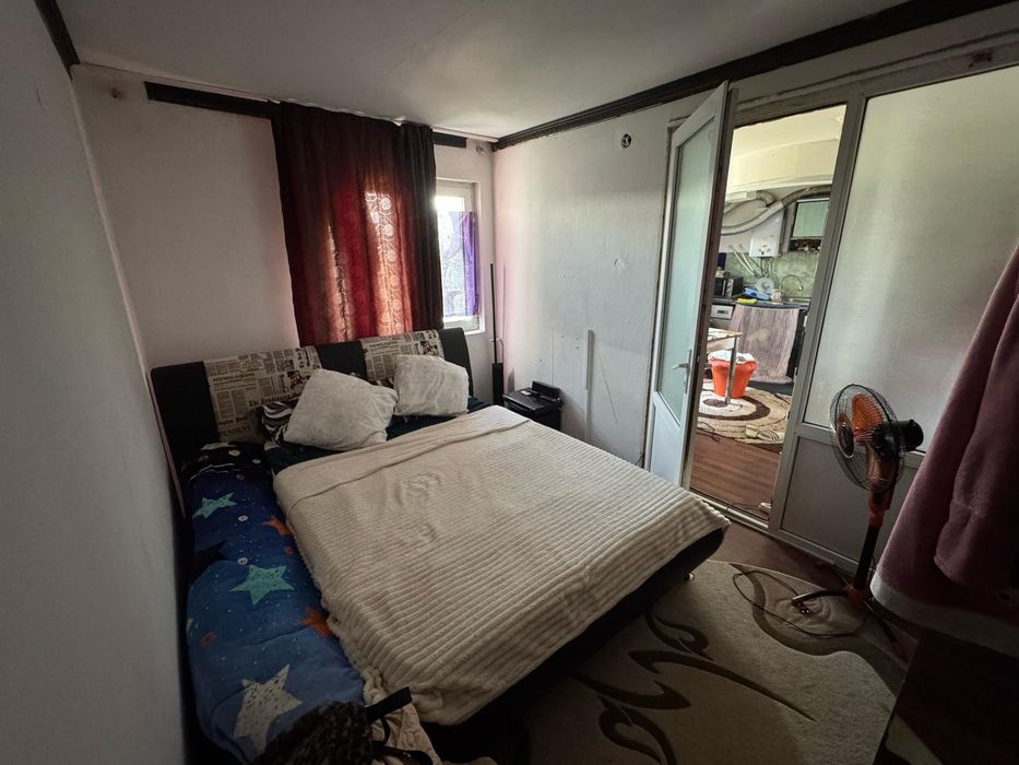 Vând apartament în Alexandria