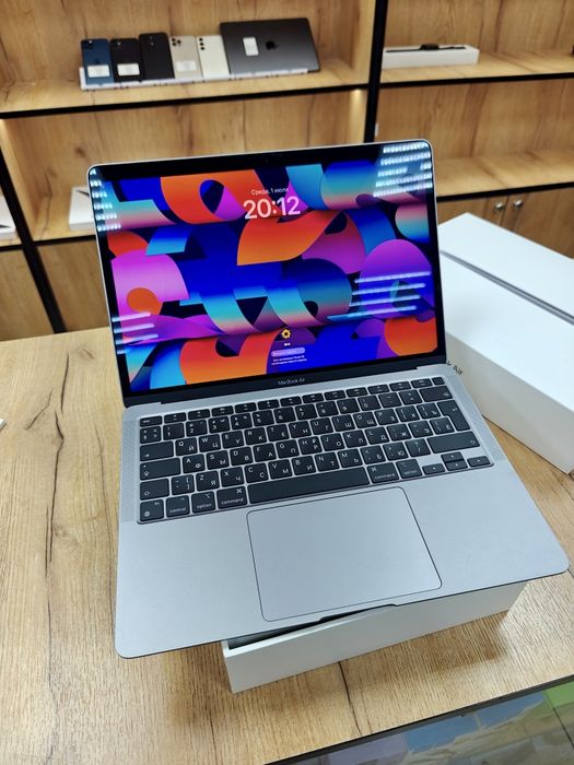 MacBook Air M1 Чип 99% Акб 20 Циклов 8/256гб 

Инстаграмм: Laptops.ast