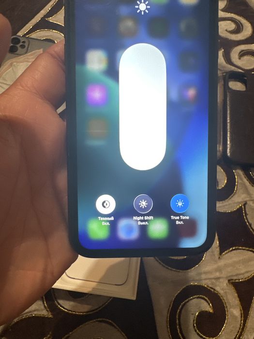 IPhone 11 с каробкой