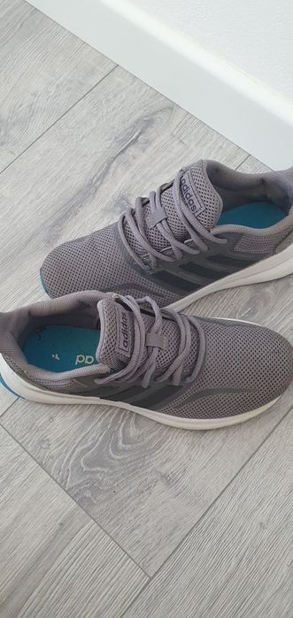 Adidasi Adidas  marimea 36.5