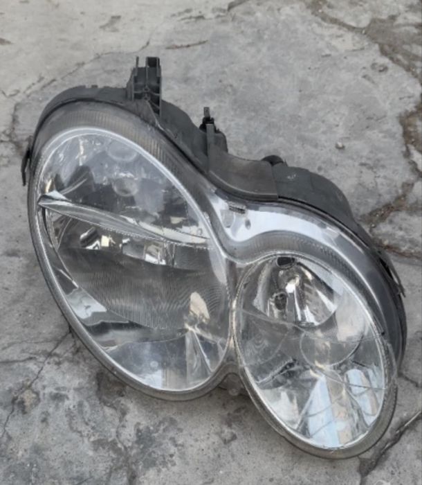 Десен фар Mercedes CLK w209