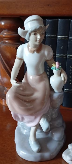 Две антикварни фигури