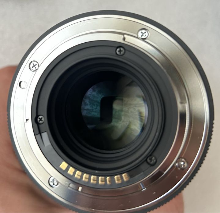 Sigma 30mm f/1.4 DC DN за Canon EF-M Перфектен