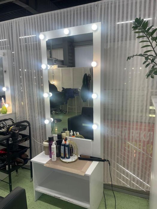 Визажный стол, ресепшен! Очень дешово