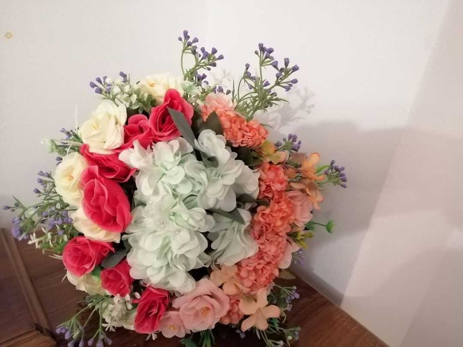 Buchete pentru nunta si pahare pentru miri si nasi