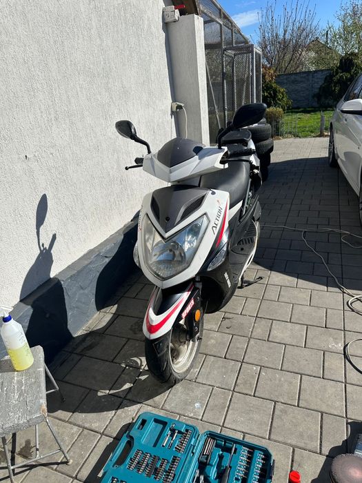 vand scuter 125