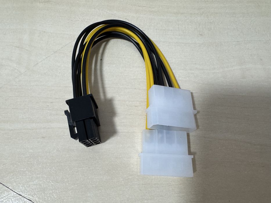 Adaptor alimentare placa video GPU 2 molex la 8 pini