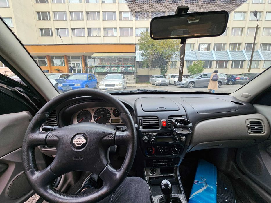 Нисан Aлмера цял за части!